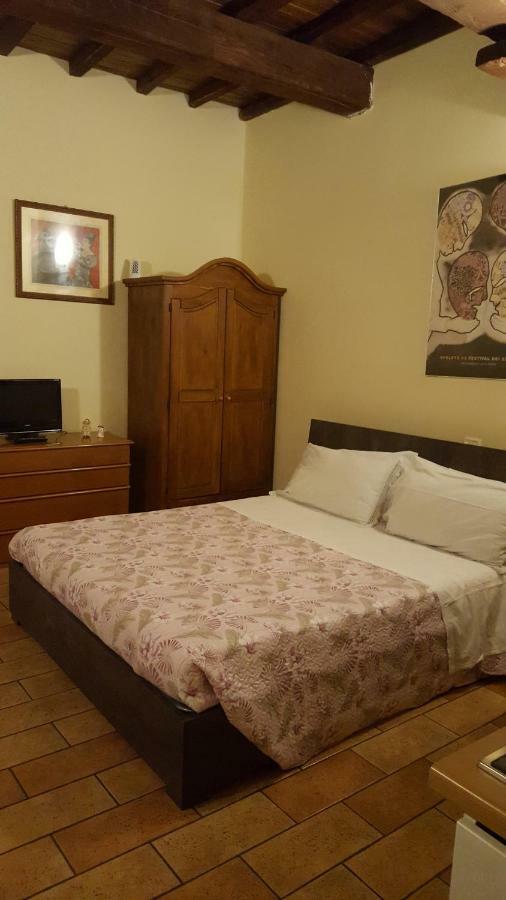 Via Della Posterna Daire Spoleto Dış mekan fotoğraf